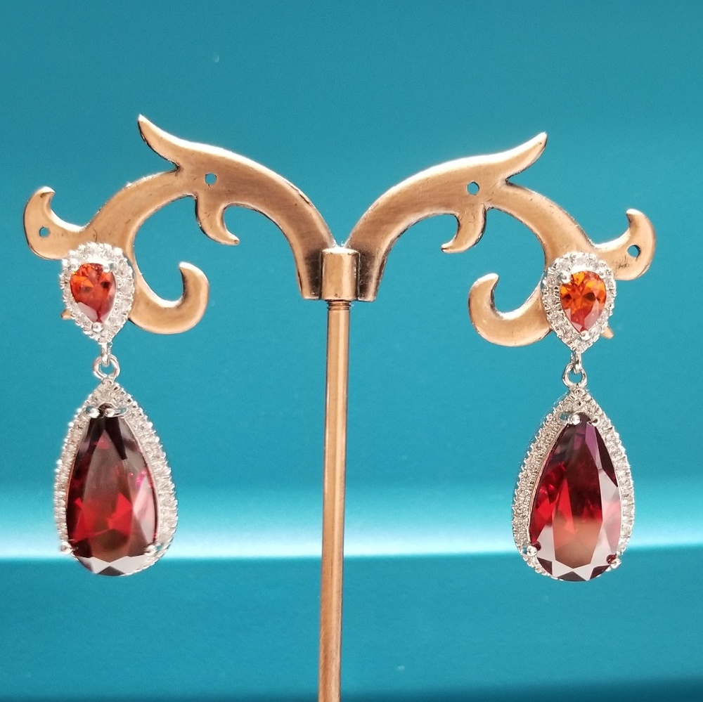 Red ZIRCON EARRINGS